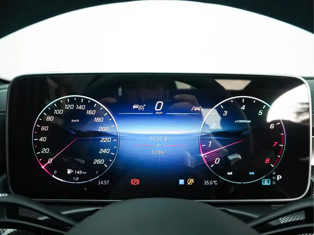 Mercedes-Benz C-Class — миниатюра 11