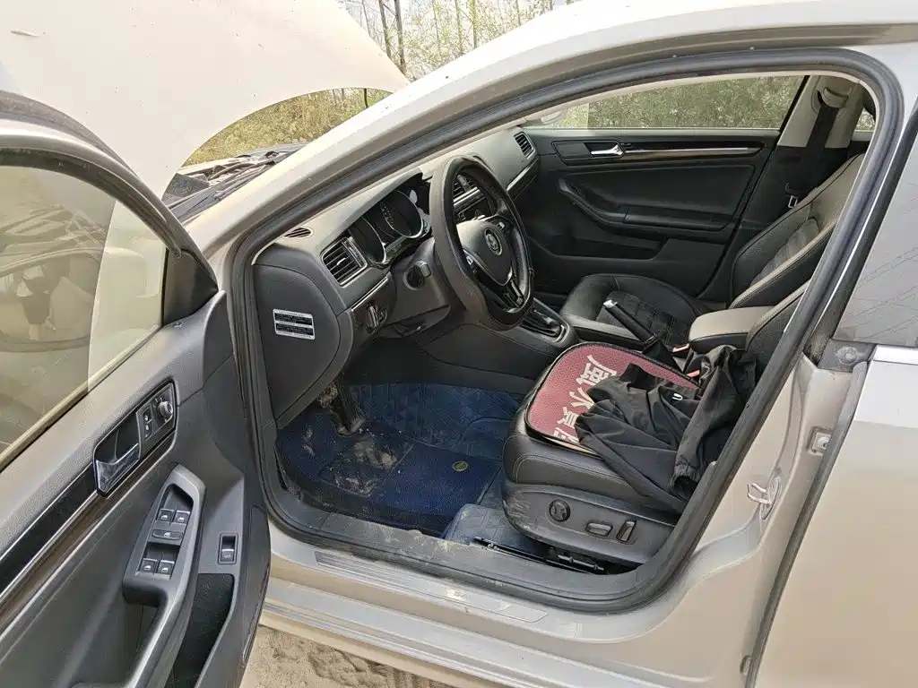 Volkswagen Sagitar — миниатюра 12