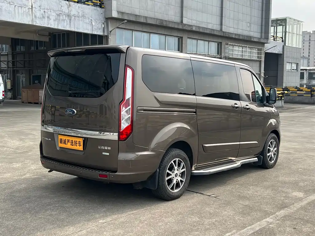Ford Tourneo — миниатюра 5