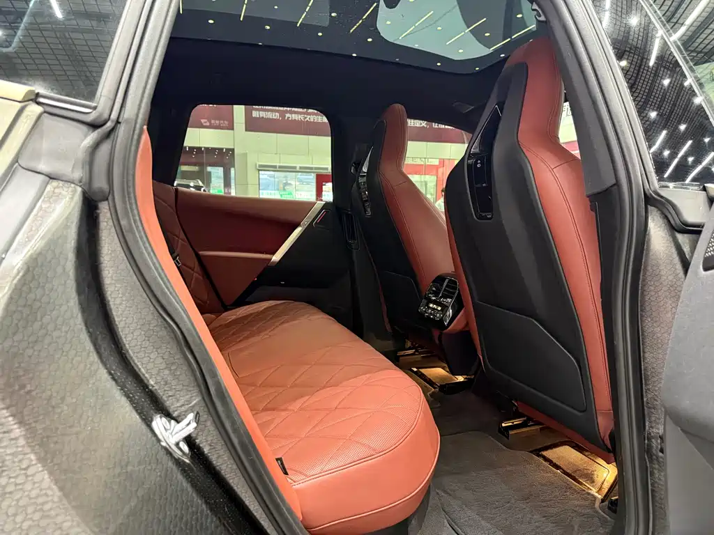BMW BMW iX M60 — миниатюра 18