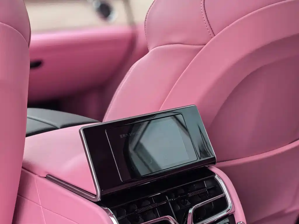 Bentley Bentayga — миниатюра 4