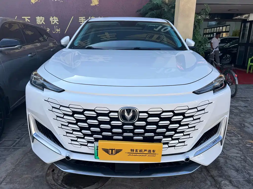 Changan UNI-K iDD — миниатюра 2