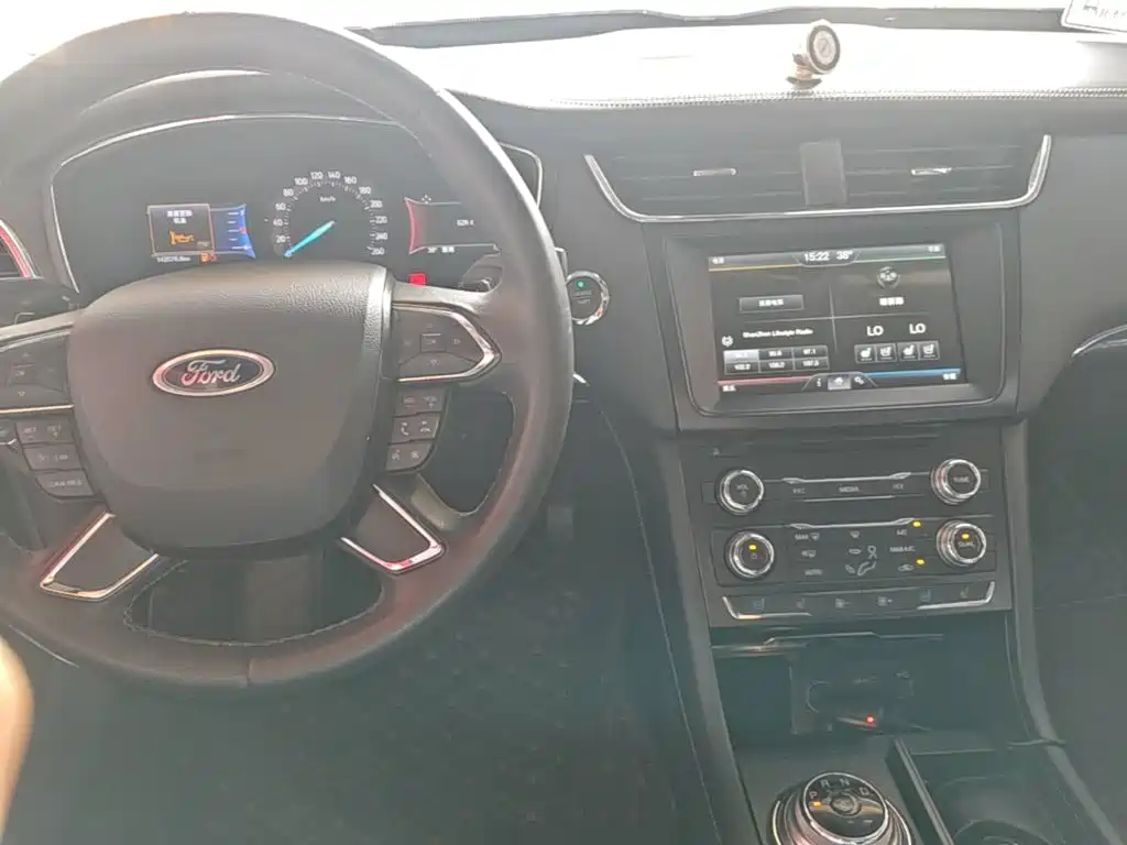 Ford Taurus — миниатюра 10