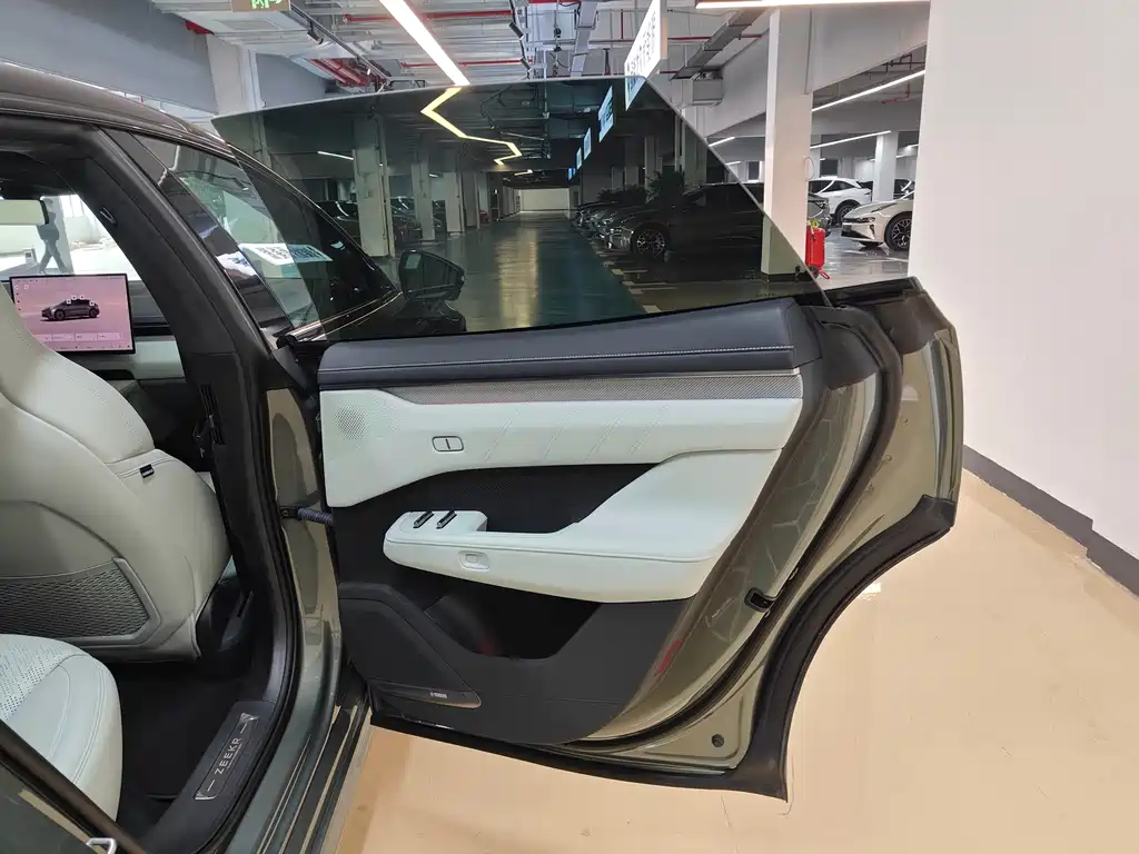 ZEEKR EXTREME KRYPTON 001