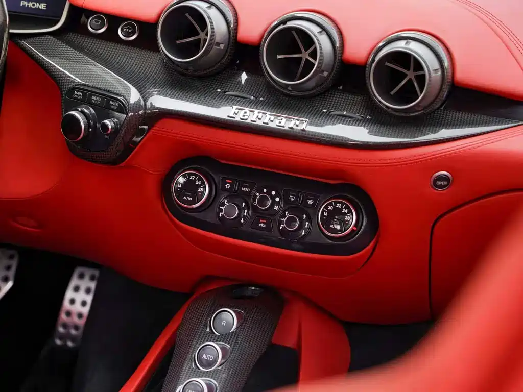 Ferrari F12berlinetta — миниатюра 28