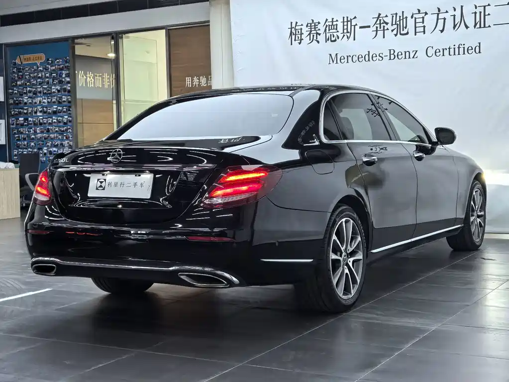 Mercedes-Benz E-Class — миниатюра 3