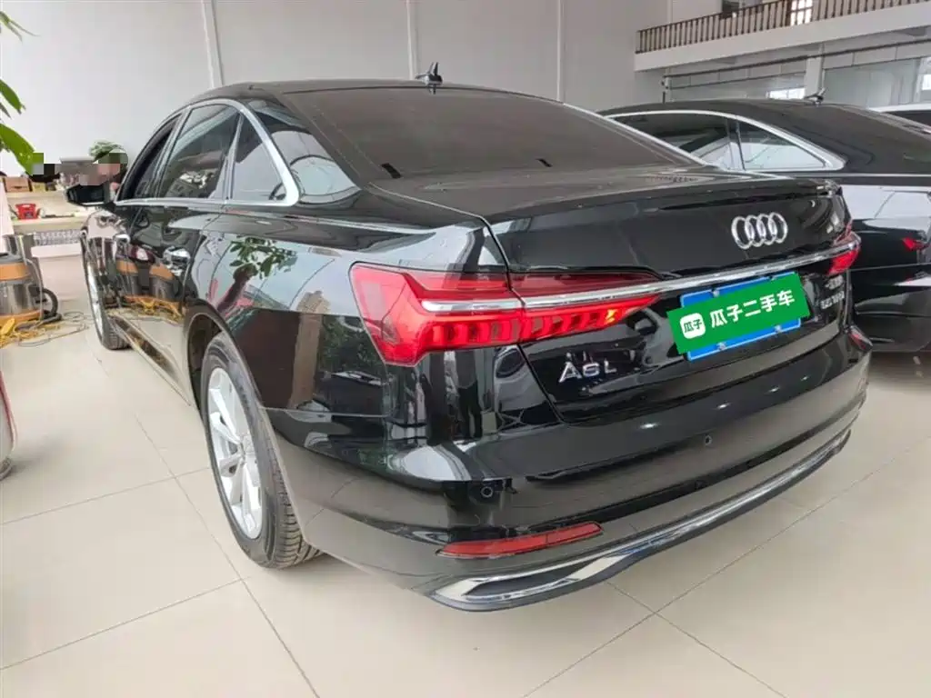 Audi A6L 2023 40 TFSI Luxury