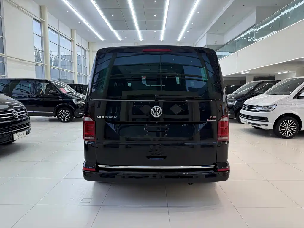 Volkswagen Multivan — миниатюра 5