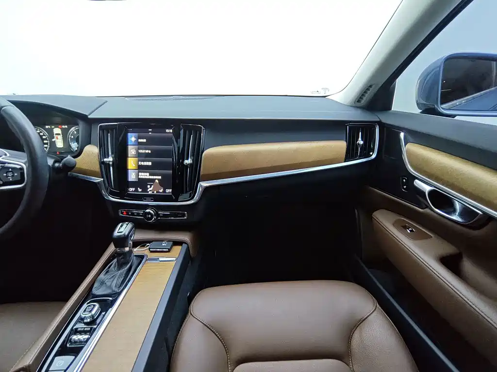 Volvo S90 — миниатюра 14