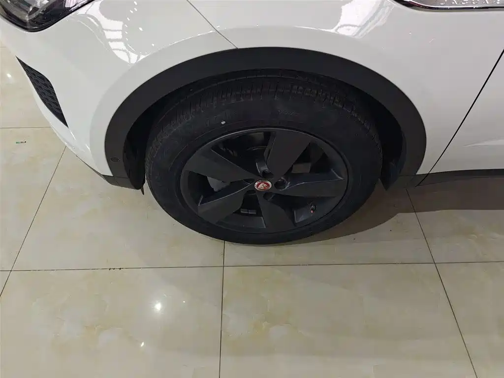 Jaguar E-Pace — фотографии объявления, Фото 23