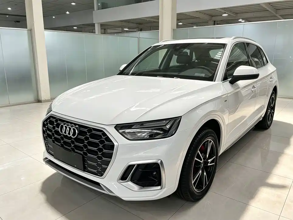 Audi Q5L — миниатюра 2