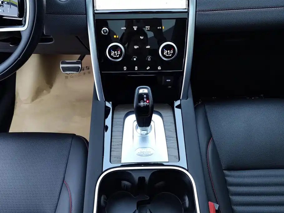 LAND ROVER DISCOVER SPORTS