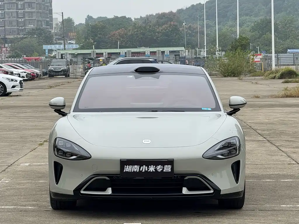 Xiaomi SU7 — миниатюра 2