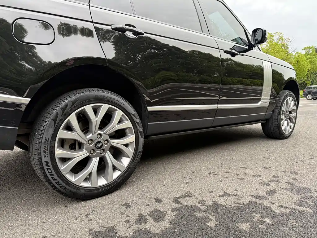 Land Rover Range Rover — миниатюра 5