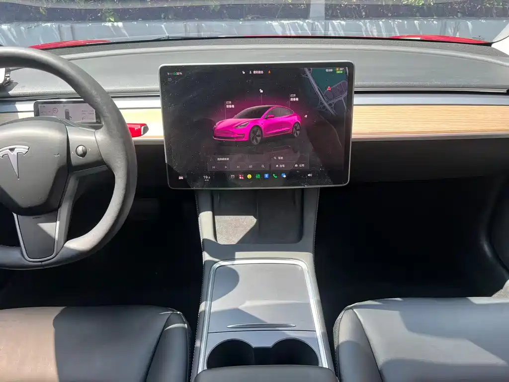 Tesla Model 3 — миниатюра 11