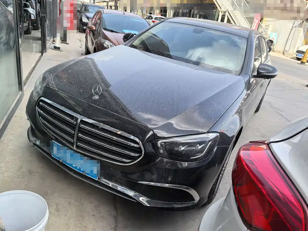 Mercedes-Benz E-Class 2022