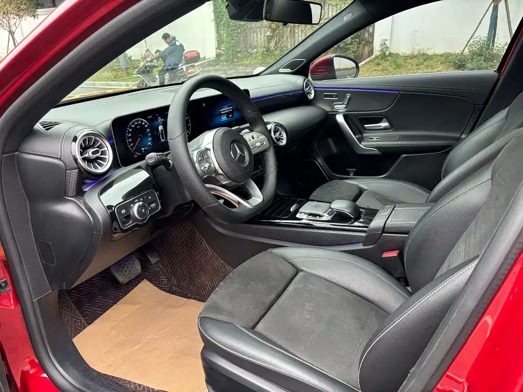 Mercedes-Benz A-Class — миниатюра 6