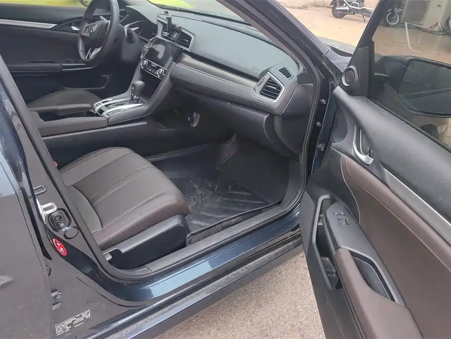 Honda Civic 2019 220TURBO CVT VI