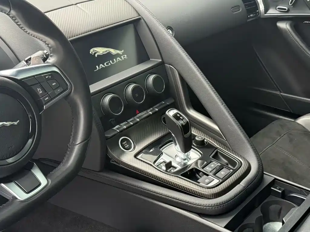 Jaguar F-TYPE — миниатюра 6