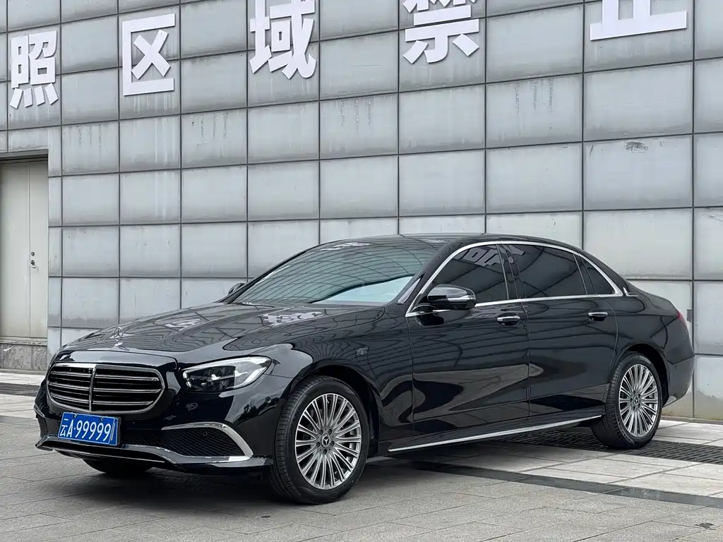 Mercedes-Benz E-Class — миниатюра 3