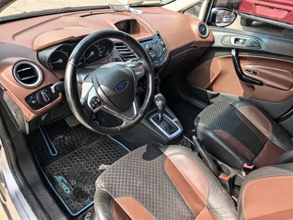 Ford Fiesta 2014 1.0 GTDi AT