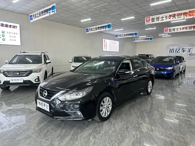NISSAN TEANA 2018
