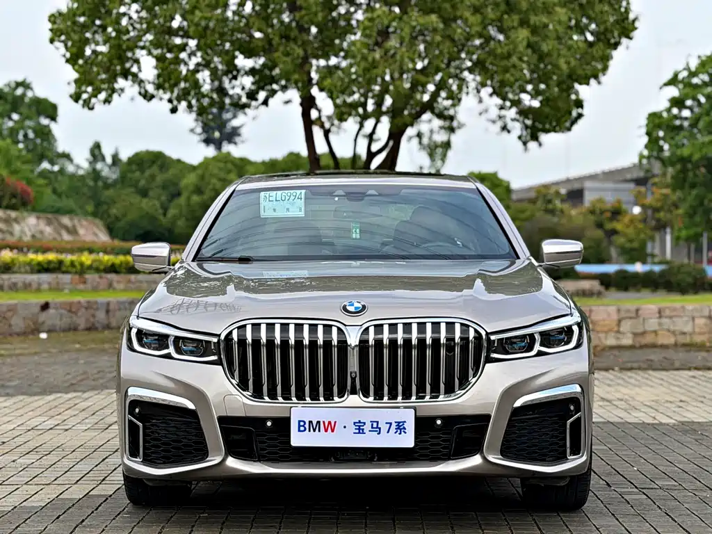 BMW 7 Series 7 2016 750Li xDrive мест