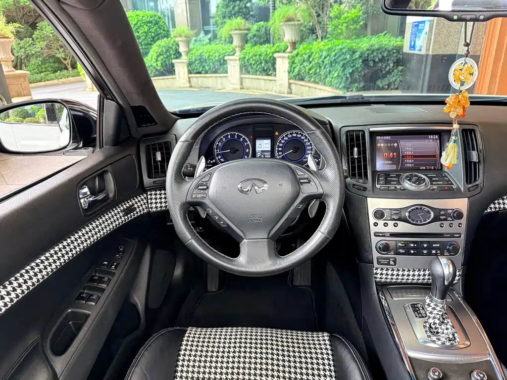 Infiniti G — миниатюра 14