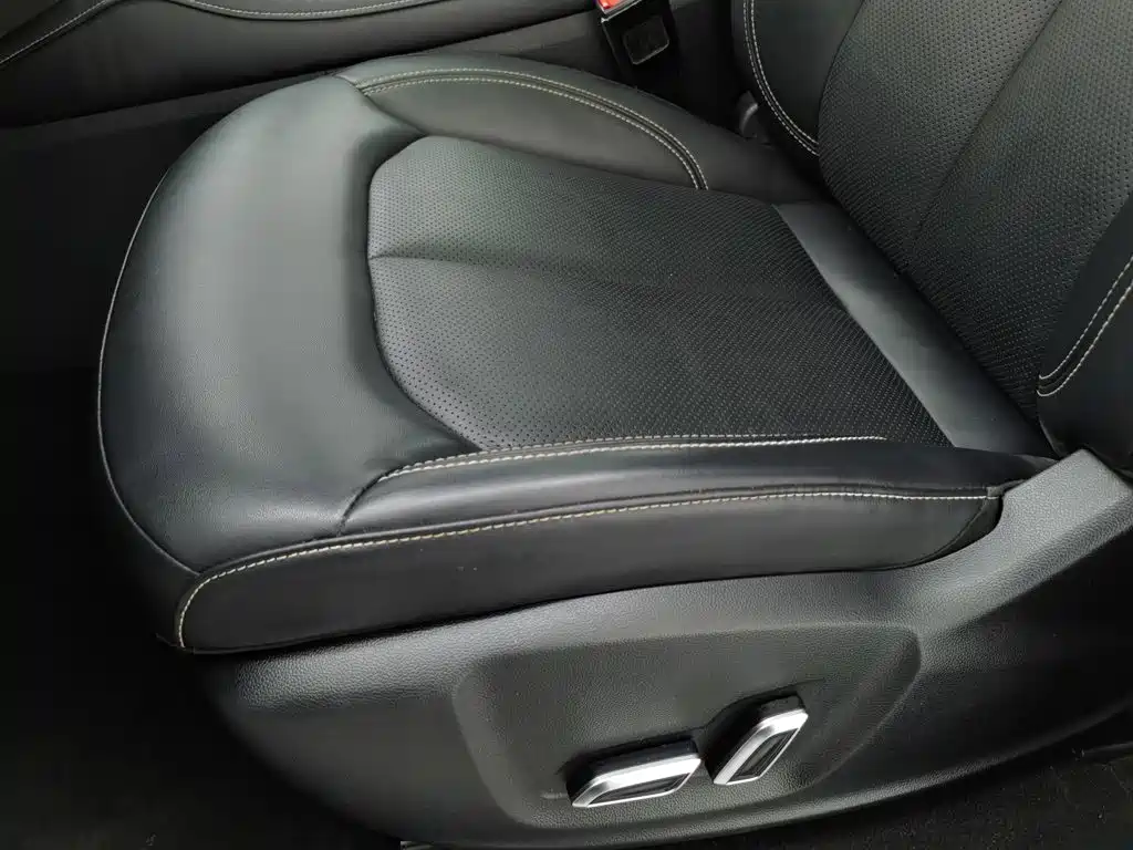 Roewe RX8 — миниатюра 20