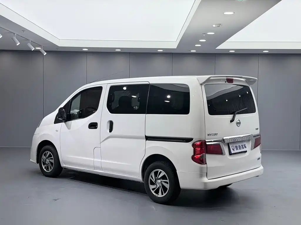 Nissan NV200 — миниатюра 4