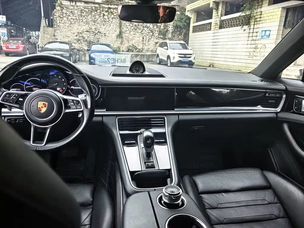 Porsche Panamera — миниатюра 8