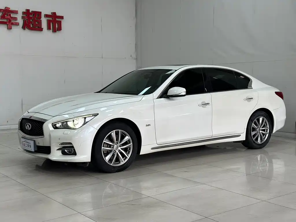 Infiniti Q50L 2015