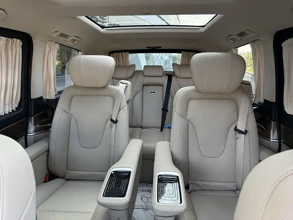 Mercedes-Benz V-Class — миниатюра 13