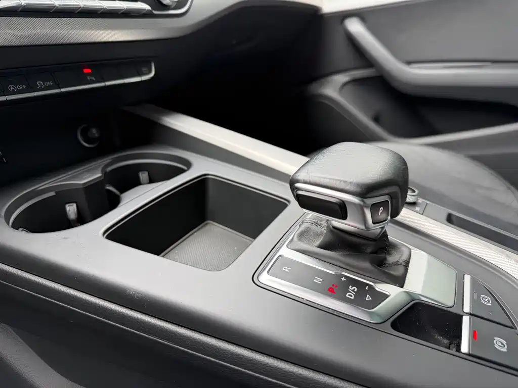 Audi A4 (Import) — миниатюра 7