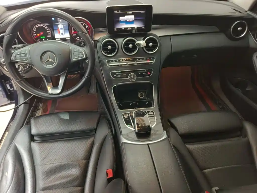 Mercedes-Benz C-Class — миниатюра 10