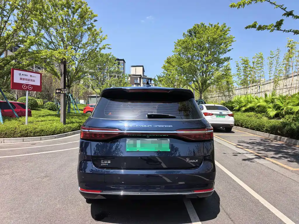 BYD MAX New Energy — миниатюра 6