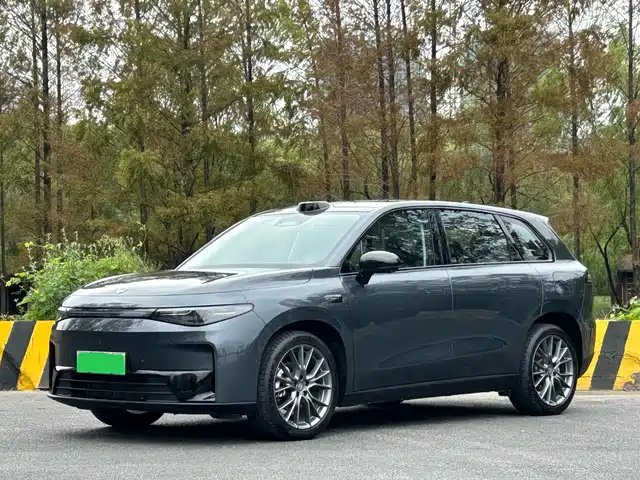 ZERO-RUNNING CAR ZERO RUN C10 2024