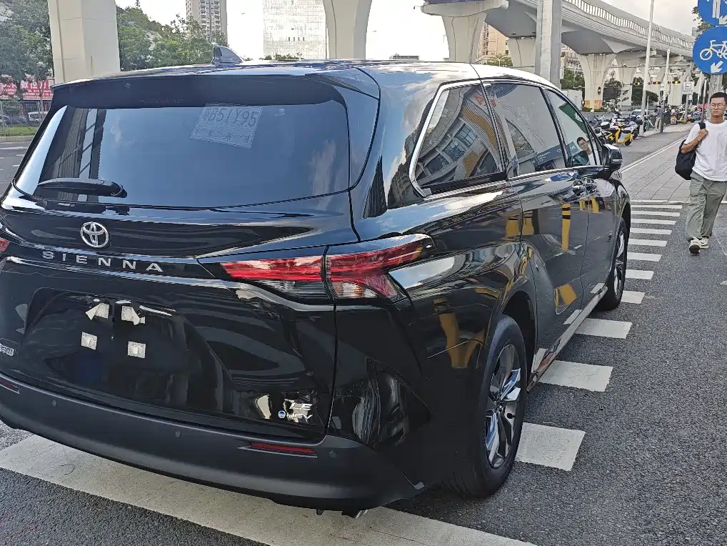 Toyota Sienna 2026 2.5L Comfort