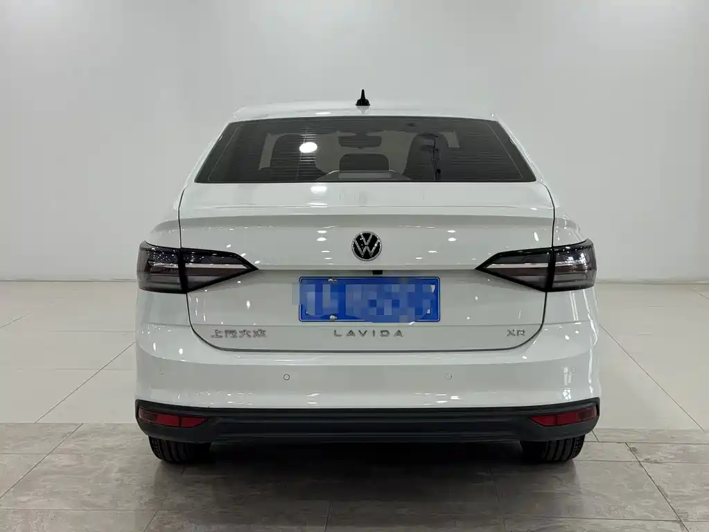 Volkswagen Lavida — миниатюра 5