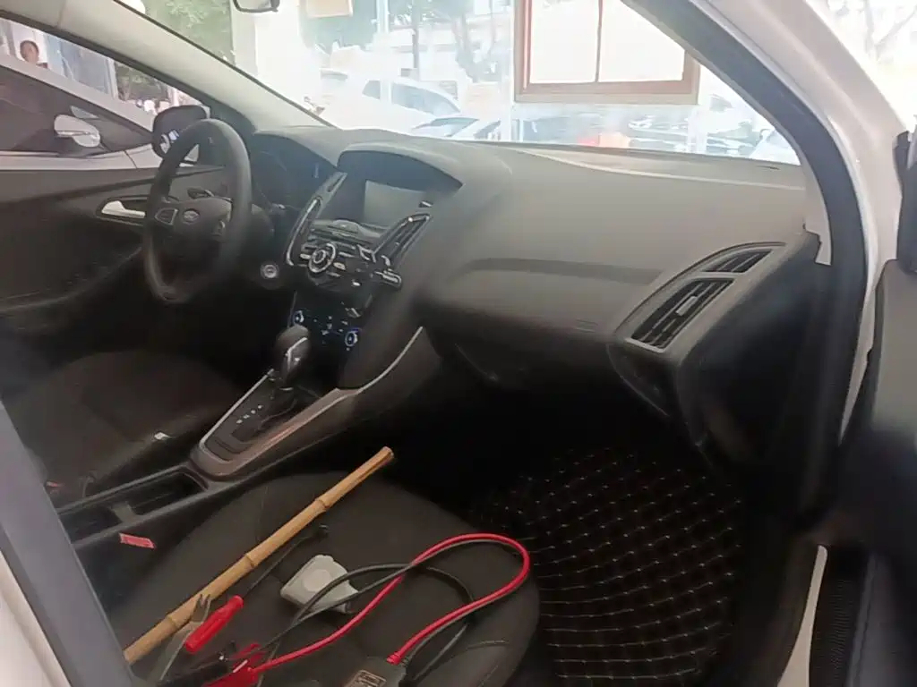 Ford Focus — миниатюра 25