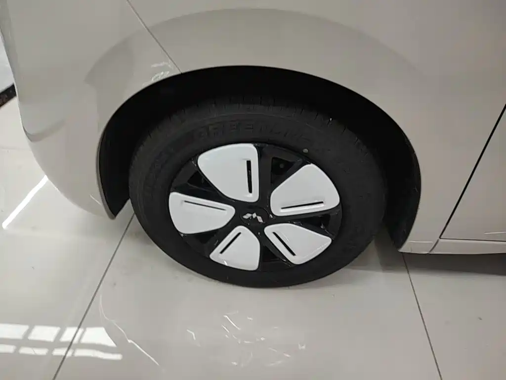 Wuling MINIEV — миниатюра 23