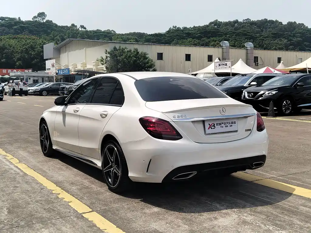 Mercedes-Benz C-Class — миниатюра 8