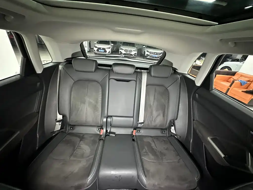Audi Q3 — миниатюра 12