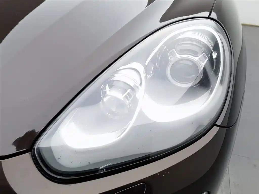 PORSCHE CAYENNE NEW ENERGY