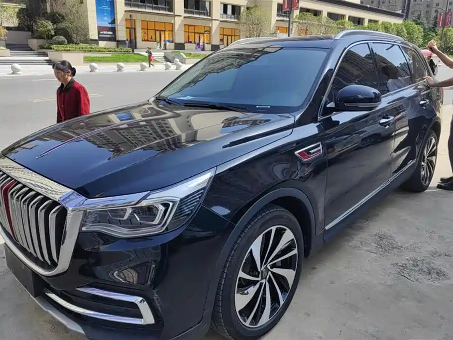 RED FLAG HONGQI HS7