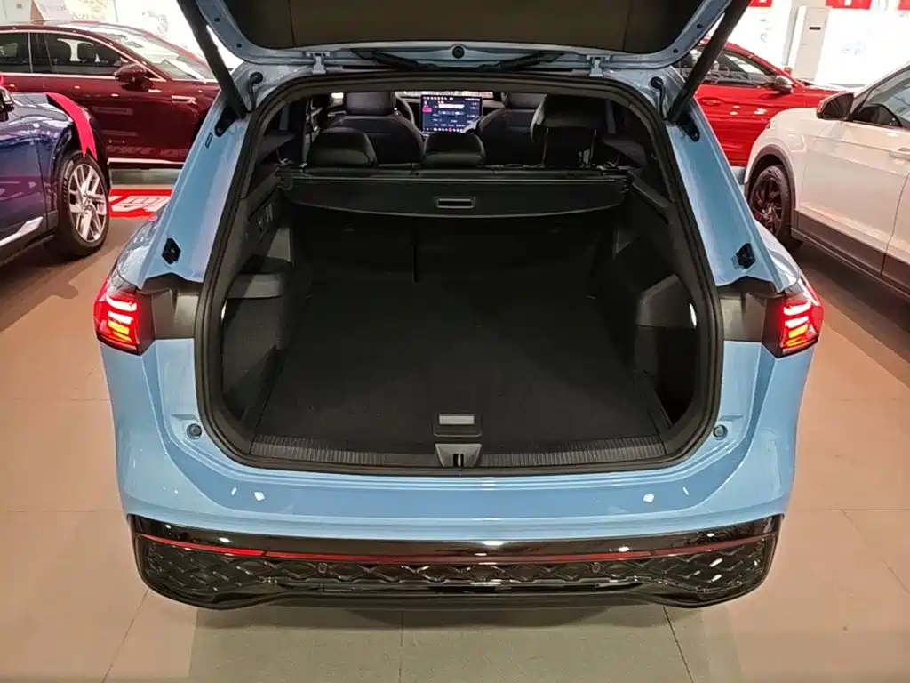 Volkswagen Tiguan L — миниатюра 19