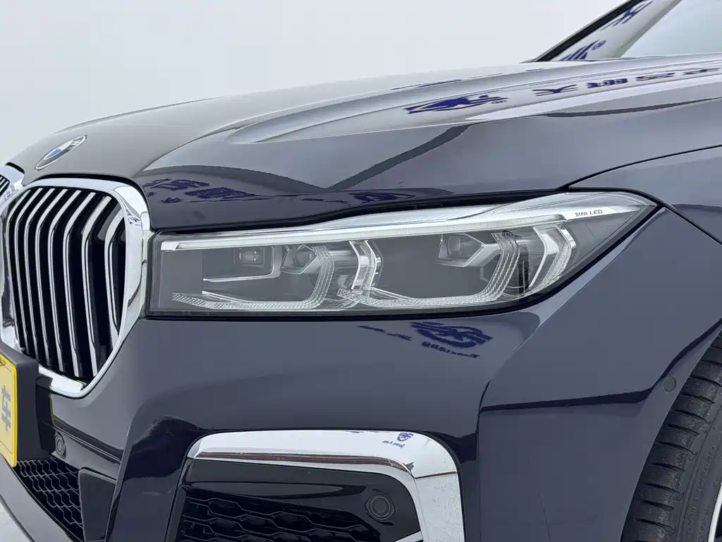BMW 7 Series 2021 — фото 17