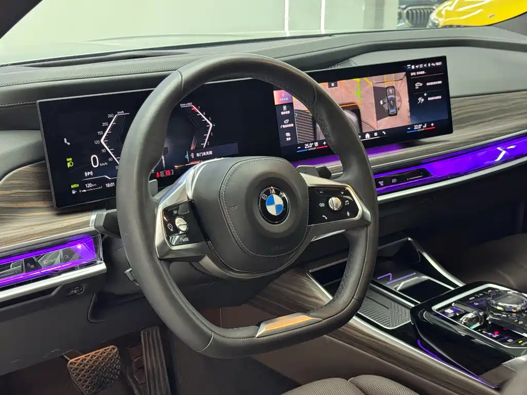 BMW 7 SERIES