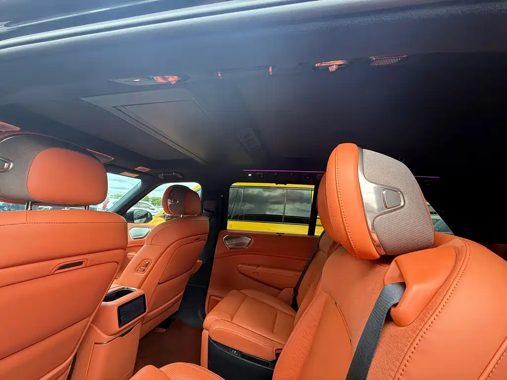 Lynk & Co 900 — миниатюра 17