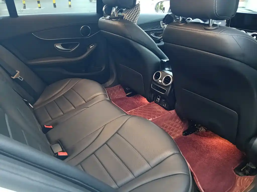 Mercedes-Benz C-Class — миниатюра 6